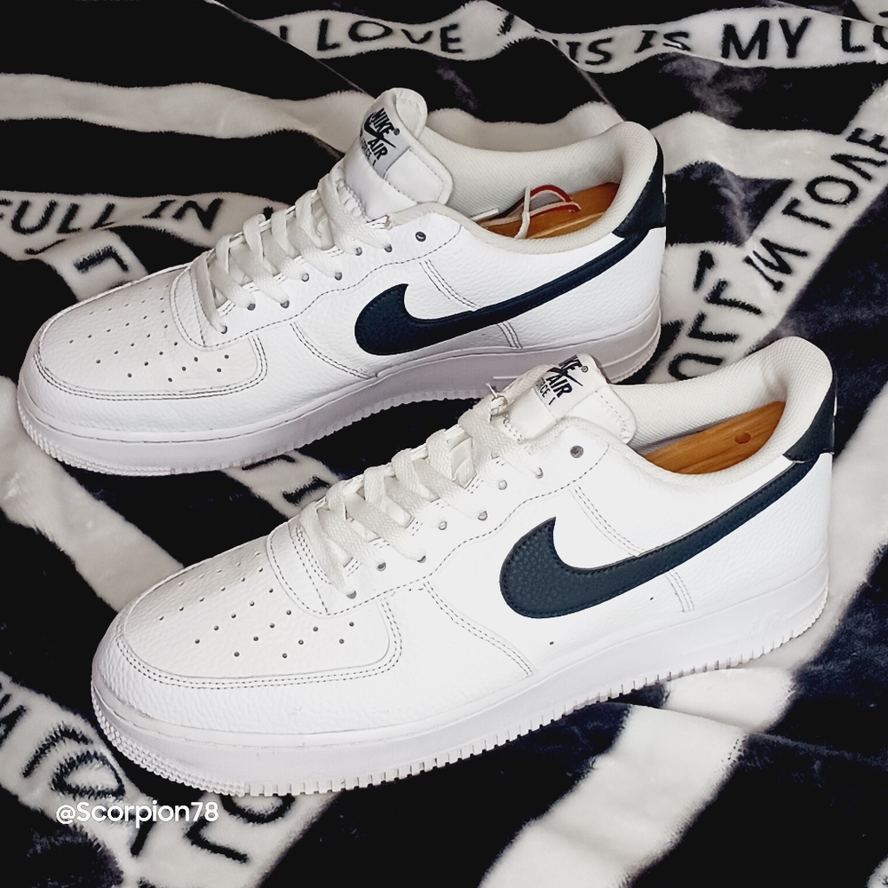 Nike AirForce 1 '07 Streetwear Shoes Size 11.5 for Men - Picture 4 of 12